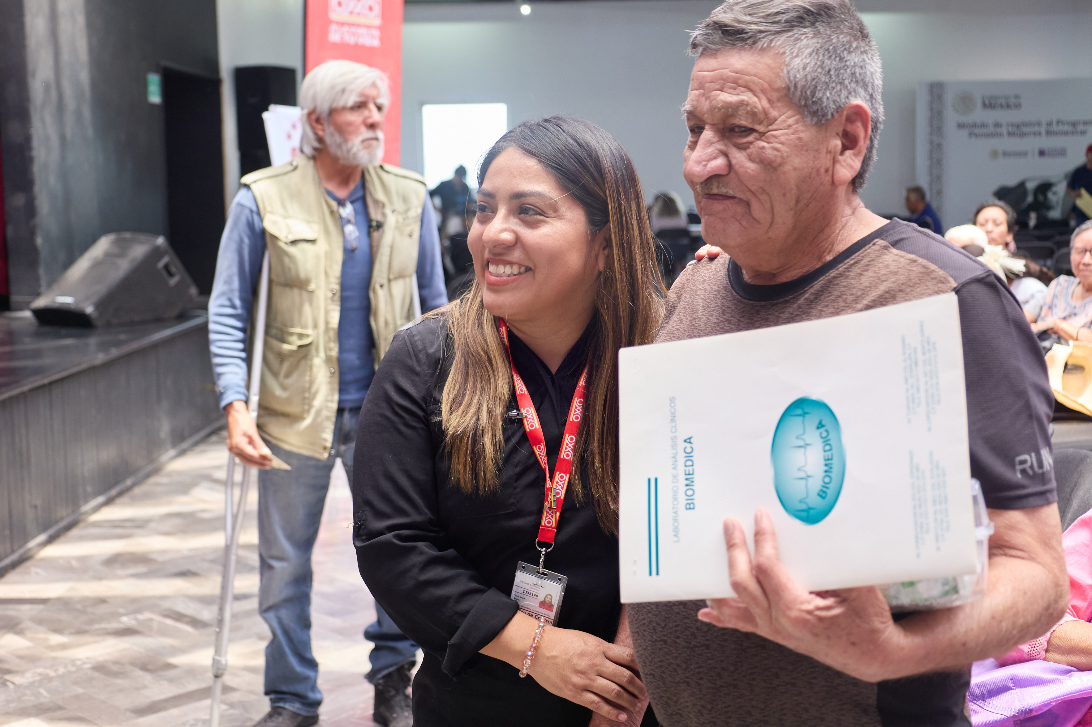 Con apoyo de la JAP CDMX, Audio Amigo, IAP y la alcald&iacute;a Venustiano Carranza reciben 50 aparatos auditivos donados por OXXO